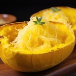 Zastąpi makaron i dostarczy cennych składników. Dynię spaghetti squash jedz właśnie teraz 