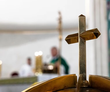 Zaświadczenia kościelne fałszują na potęgę. Ksiądz ujawnia, co ci grozi za pokazanie podróbki