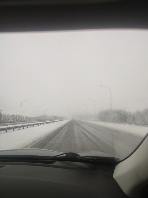 Zasypana droga Skarżysko Kamienna - Radom /Gorąca Linia RMF FM