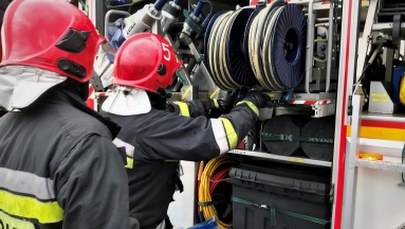 Zatankowali gaz do auta z wymontowanym zbiornikiem. Doszło do wybuchu