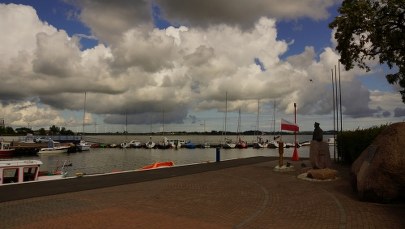 Zatoka Pucka zanieczyszczona ściekami. Sanepid apeluje, żeby się nie kąpać