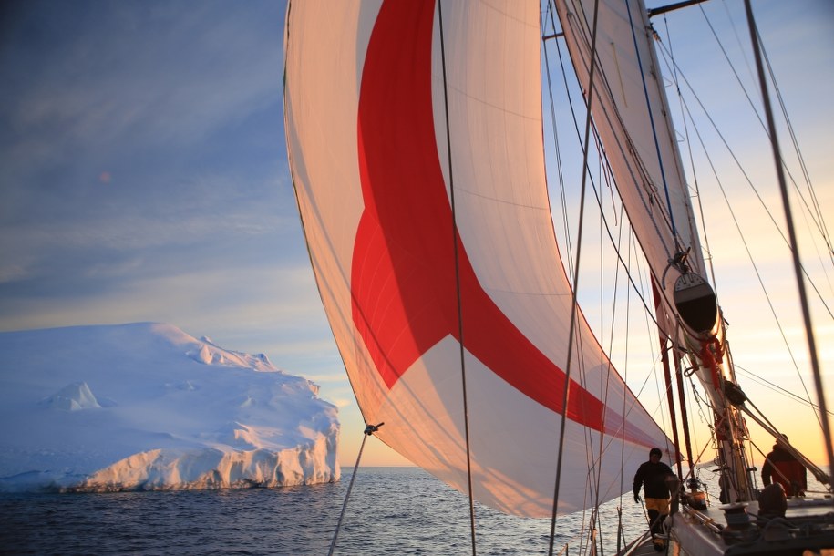 Zatoka Wielorybów Morza Rossa, Antarktyda /SELMAEXPEDITIONS.com/Piotr Lubaczewski /PAP