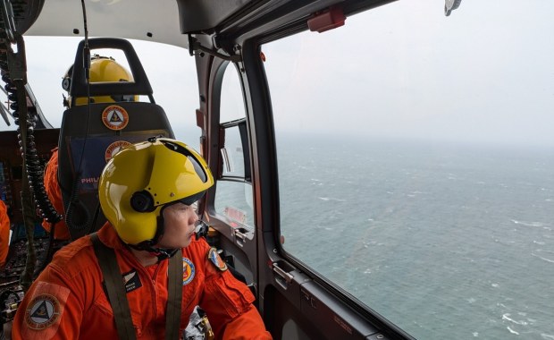 Zatonął tankowiec przewożący 1,4 mln litrów oleju opałowego