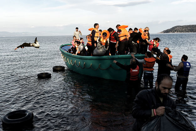 Zatonęła kolejna łódź z imigrantami /AFP
