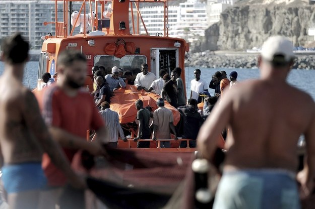 Zatonięcia łodzi na Morzu Śródziemnym w kwietniu spowodowały, że przywódcy UE przyspieszyli operacje poszukiwawcze i ratunkowe /ANGEL MEDINA /PAP/EPA