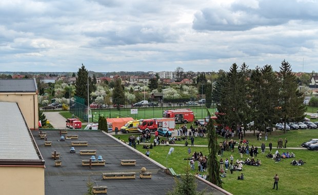 Zatrucia w szkole w Przasnyszu. 300 osób ewakuowanych, 10 w szpitalu