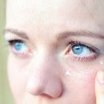 Zatrzymaj zimowe przesuszenie pod oczami włącz peptydy i skwalan