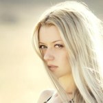 blond włosy Zatrzymaj żółknięcie blondu i zachowaj chłodny odcień na dłużej