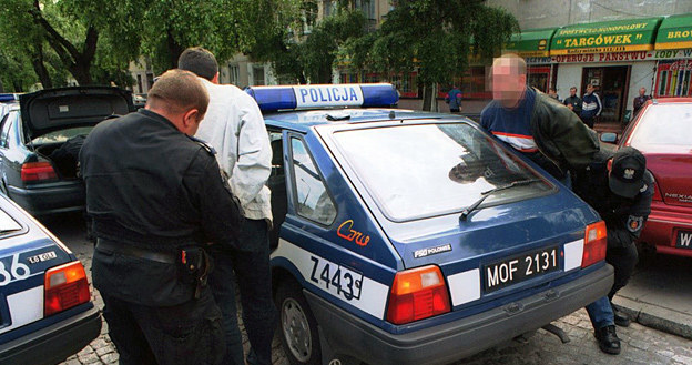 Zatrzymanie podejrzanych o kradzież samochodu /fot. Paweł Stępniewski /Reporter