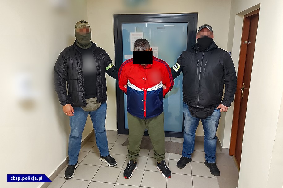 Zatrzymanie podejrzanych /Policja /CBŚP