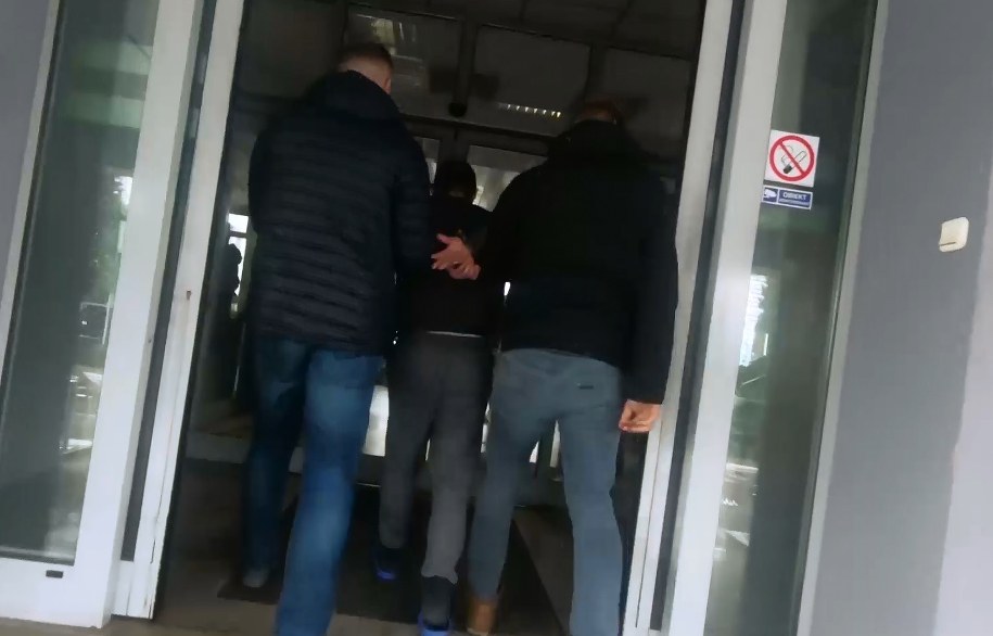 Zatrzymanie podejrzanych /Komenda Wojewódzka Policji w Krakowie /Policja