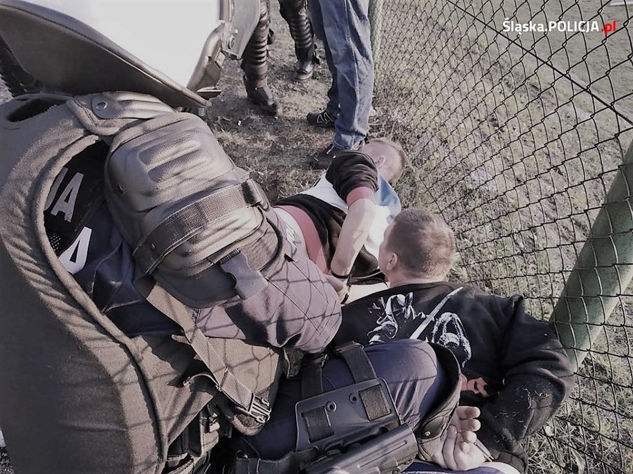 Zatrzymanie pseudokibiców /Śląska policja /