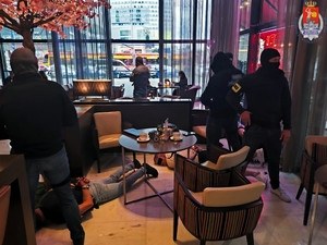 Zatrzymanie w hotelu w Warszawie /Komenda Stołeczna Policji /