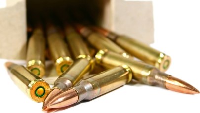 Zatrzymano prawosławnego duchownego, zwanego "batiuszką ze swastyką". Sprzedawał amunicję