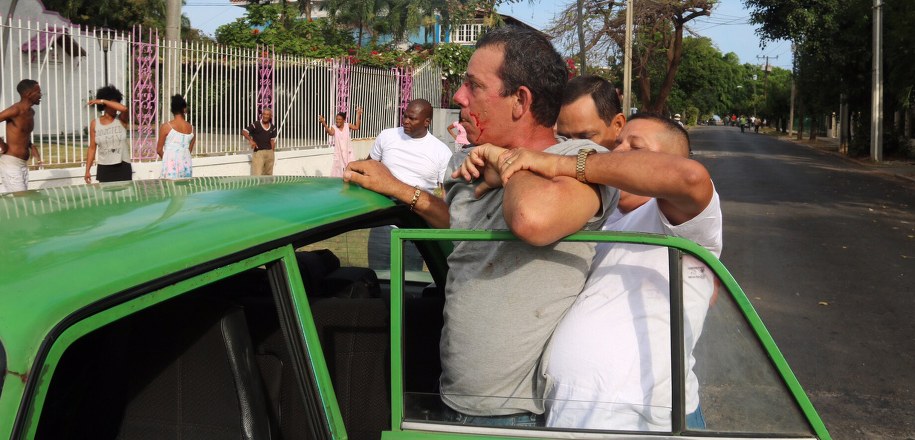 Zatrzymany mężczyzna nie uczestniczył w żadnym proteście. Nie miał te z przy sobie transparentów z hasłami przeciwko kubańskim władzom. /Paweł Żuchowski, RMF FM /RMF FM