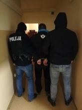 Zatrzymany mężczyzna został odprowadzony do policyjnego aresztu /Policja