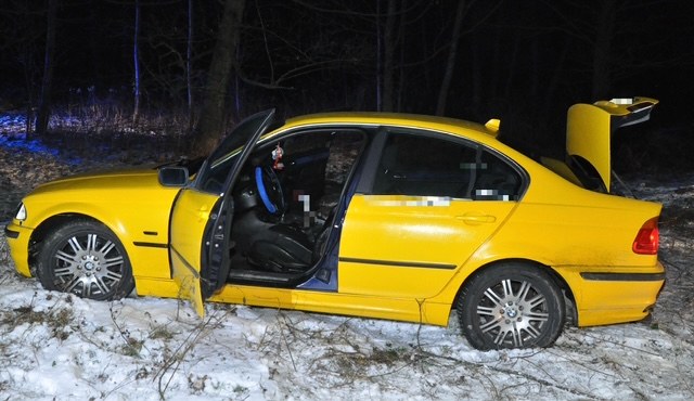 Zatrzymany pojazd - uciekał nim 20-latek, fot. Policja Kraśnik /