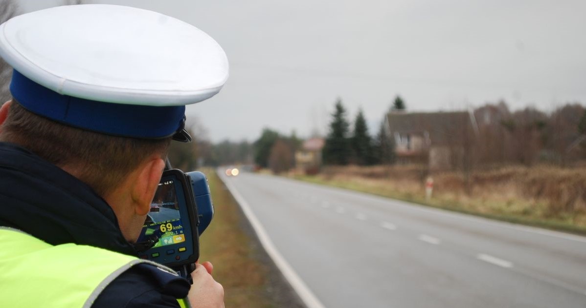 Zatrzymany w Nockowej 15-latek jechał Volkswagenem o 46 kmh za szybko /Polska Policja /Informacja prasowa