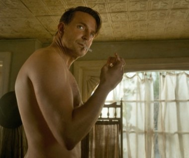 "Zaułek koszmarów": Bradley Cooper spędził na planie sześć godzin nago