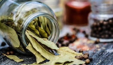 Заварюйте і пийте регулярно. Помічний при жировій печінці й болях в суглобах