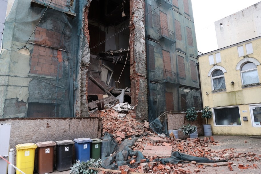 Zawalona część kamienicy w Łodzi /Marian Zubrzycki /PAP