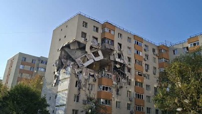 Zawalone piętra, wybite szyby, zabici lokatorzy. Wybuch w bloku w Bukareszcie