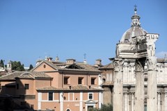 Zawalony dach kościoła w Rzymie