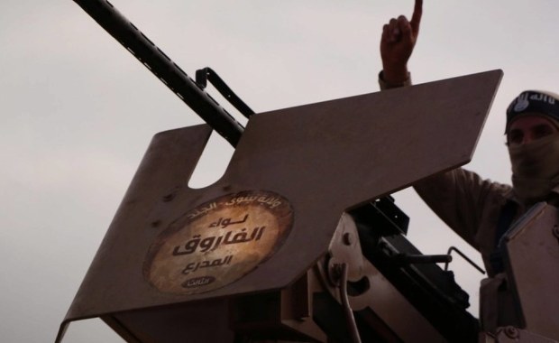 Zawieszone śledztwo ws. Polaka walczącego w szeregach Państwa Islamskiego 