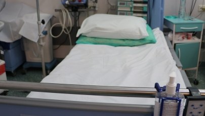 Zawieźli ją na izbę wytrzeźwień, bo myśleli, że jest pijana. Zmarła z wychłodzenia