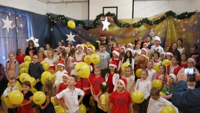 Zawieźliśmy choinkę do jednej z rzeszowskich podstawówek!