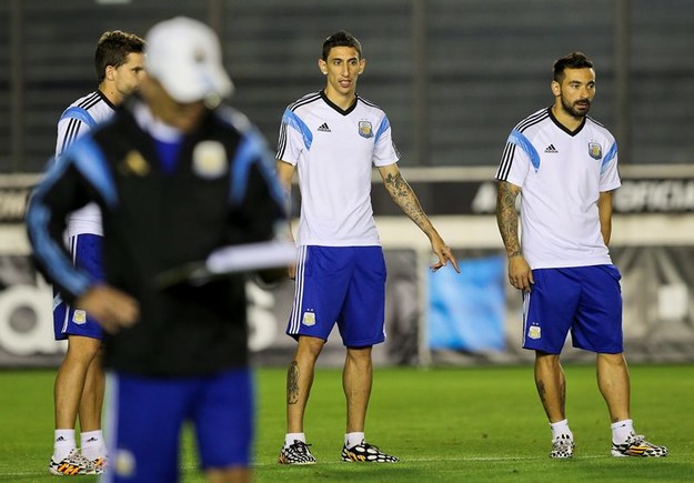 Zawodnicy Argentyny na treningu przed meczem z Niemcami /SRDJAN SUKI /PAP/EPA