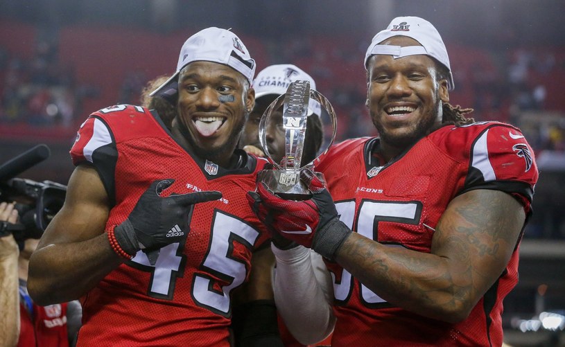 Zawodnicy Atlanta Falcons świętują awans do Super Bowl /PAP/EPA