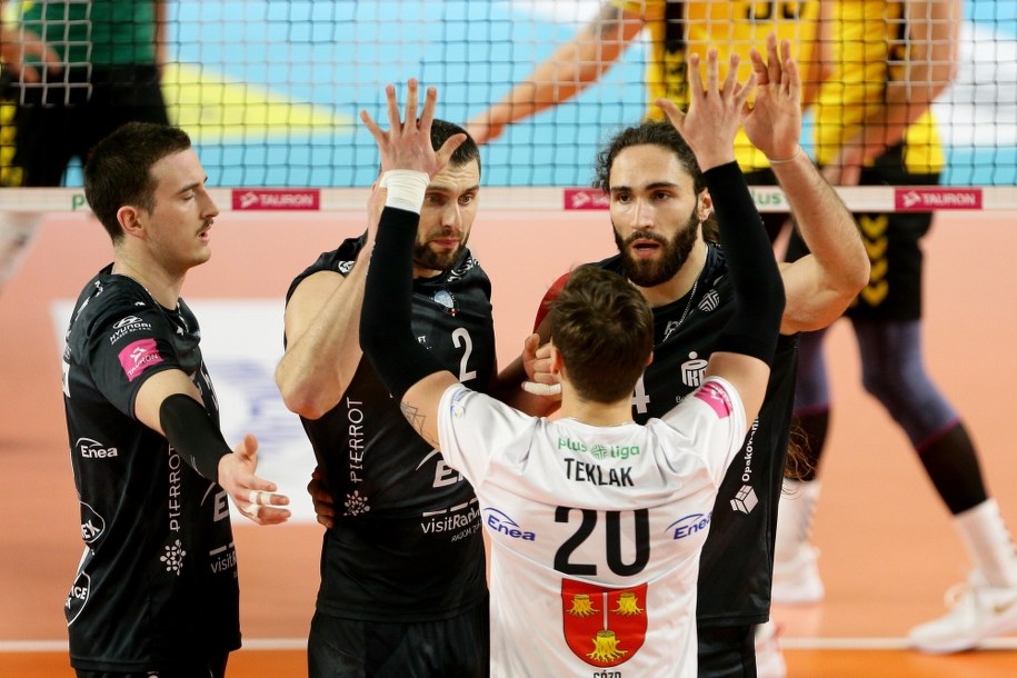 Zawodnicy Enei Czarnych Radom /Zbigniew Meissner /PAP