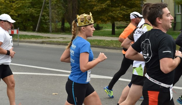 Zawodnicy na trasie PZU Cracovia Półmaratonu Królewskiego /	Jacek Bednarczyk   /PAP