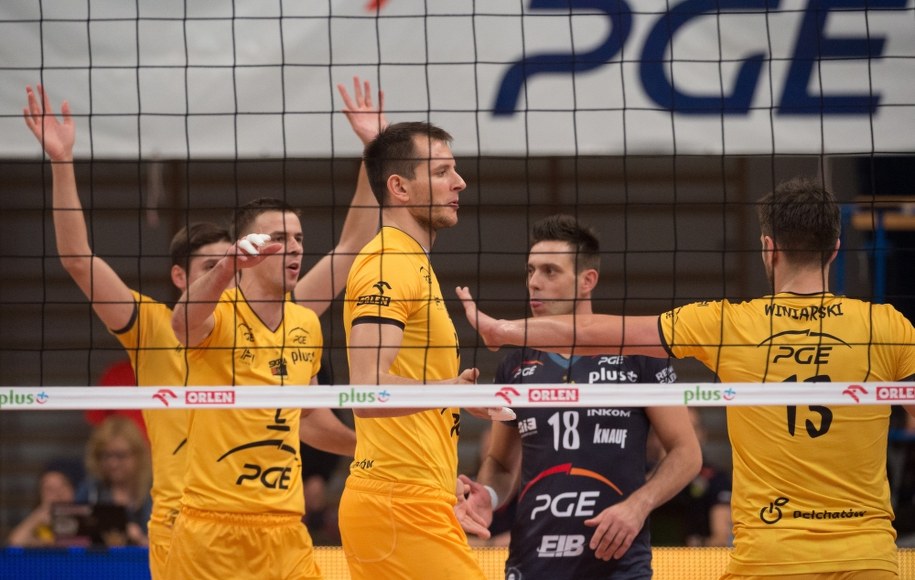 Zawodnicy PGE Skry Bełchatów (od lewej): Nikolay Penczev, Mariusz Wlazły, Bartosz Kurek, Robert Milczarek i Michał Winiarski /PAP/Grzegorz Michałowski /PAP