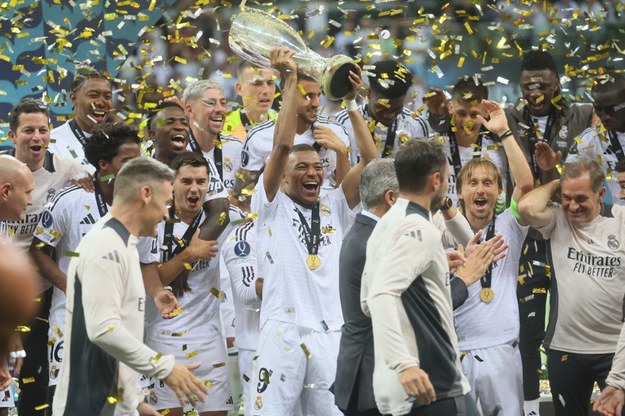 Real Madrid players celebrate winning the European Super Cup after winning the match against Atalanta Bergamo / Leszek Szymański / PAP