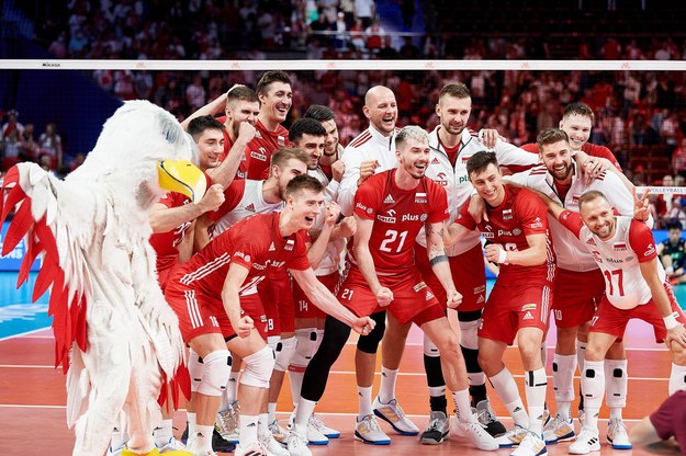 Zawodnicy reprezentacji Polski po wygranym meczu siatkarskiej Ligi Narodów z Chinami /Adam Warżawa /PAP