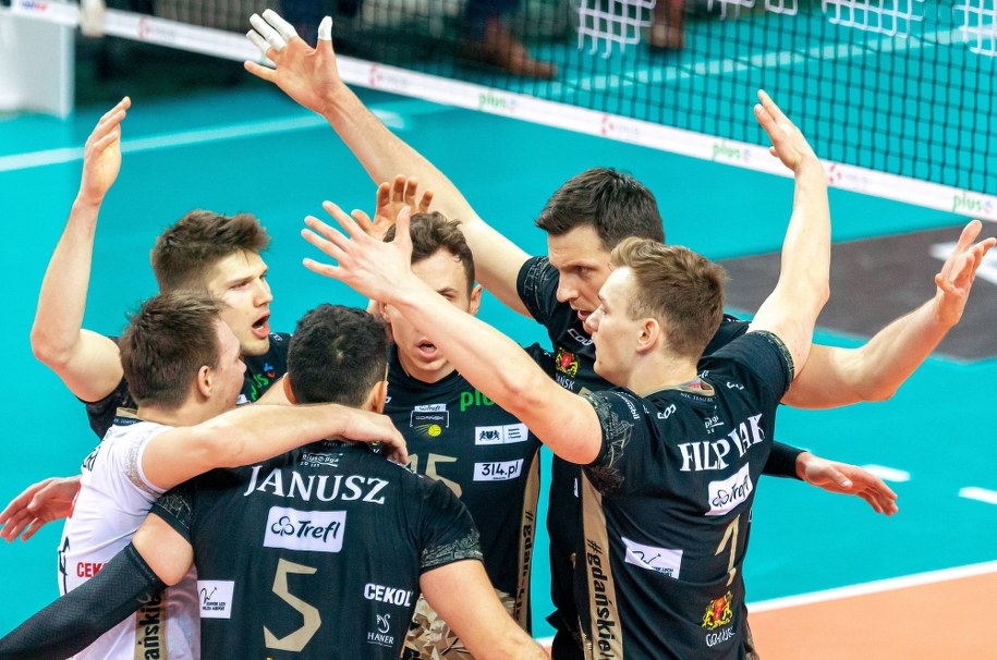 Dwunasty siatkarz Trefla Gdańsk zakażony koronawirusem. Pierwszy test był ujemny, ale badanie powtórzono