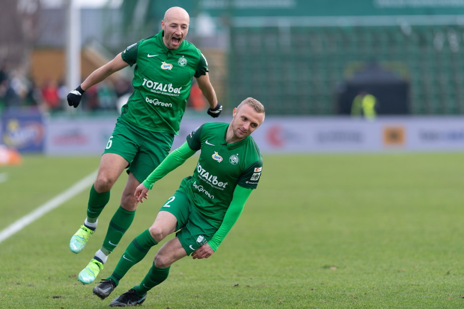 Zawodnicy Warty Poznań Jan Grzesik (P) i Łukasz Trałka (L) cieszą się z bramki /	Jakub Kaczmarczyk   /PAP