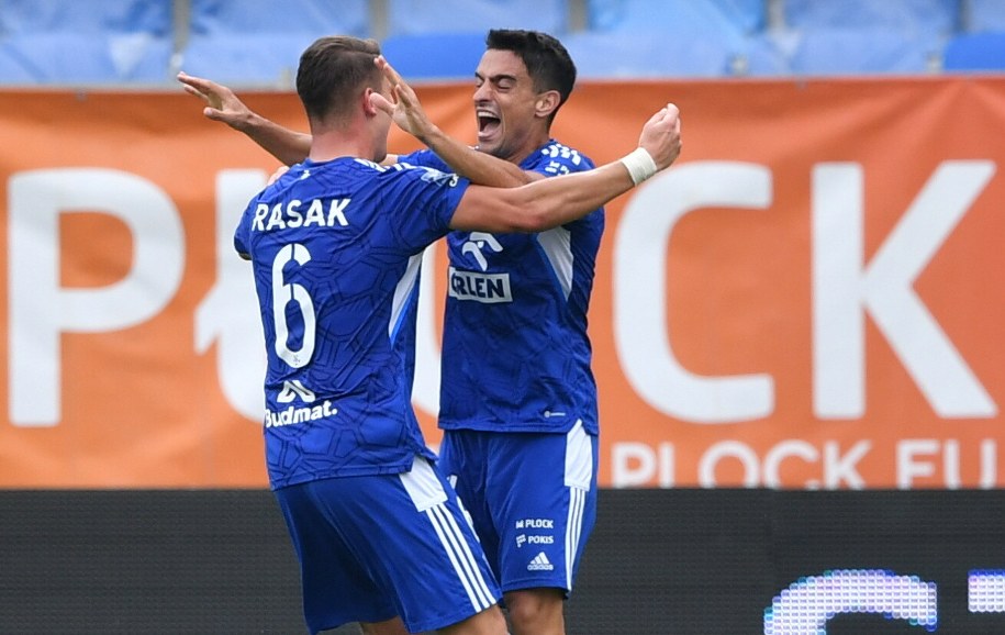 Zawodnicy Wisły Płock Davo (P) i Damian Rasak (L) /Piotr Nowak /PAP