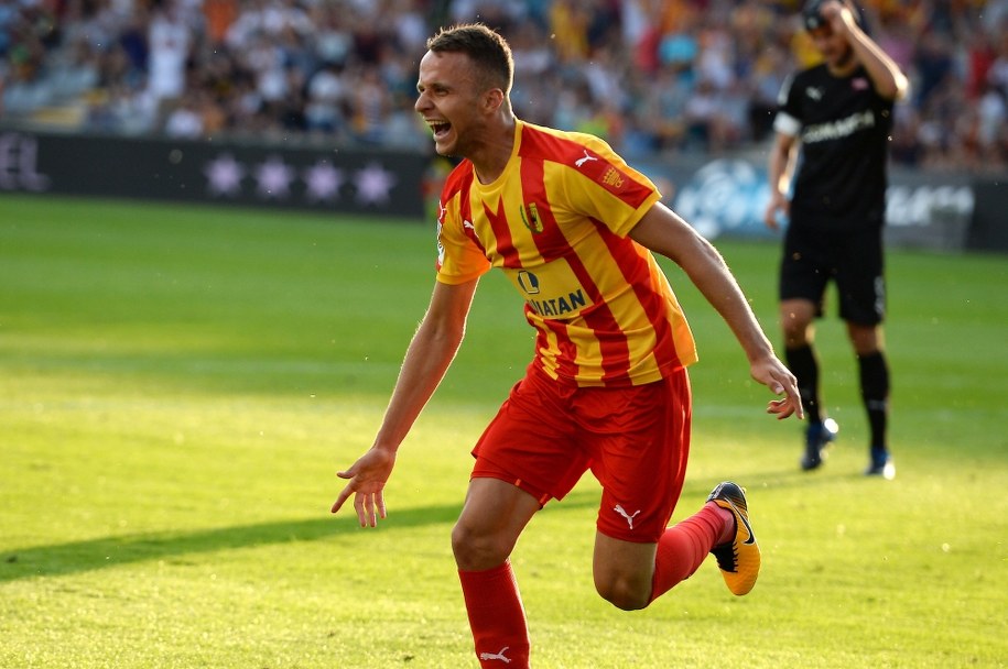 Zawodnik Korony Kielce Marcin Cebula cieszy się ze zdobytej bramki podczas meczu 3. kolejki o mistrzostwo piłkarskiej Ekstraklasy przeciwko Cracovii Kraków. /Piotr Polak /PAP
