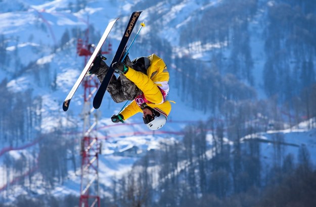 Zawodnik slopestyle Benedikt Mayr w czasie treningu /JENS BUETTNER    /PAP/EPA