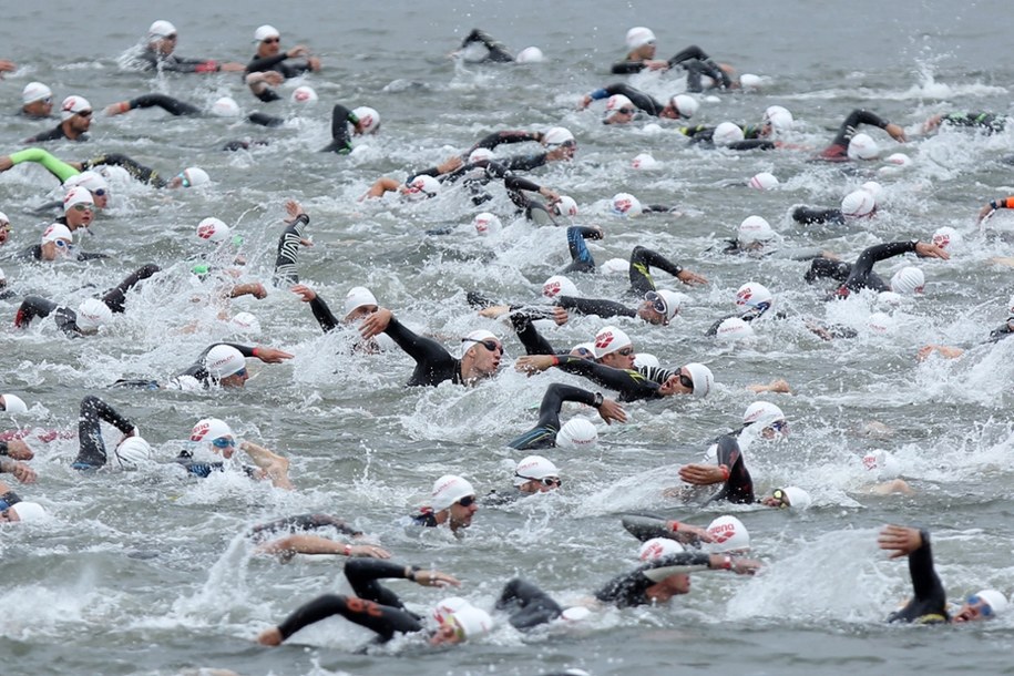 Zawody triathlonowe - zdjęcie ilustracyjne /Piotr Wittman /PAP