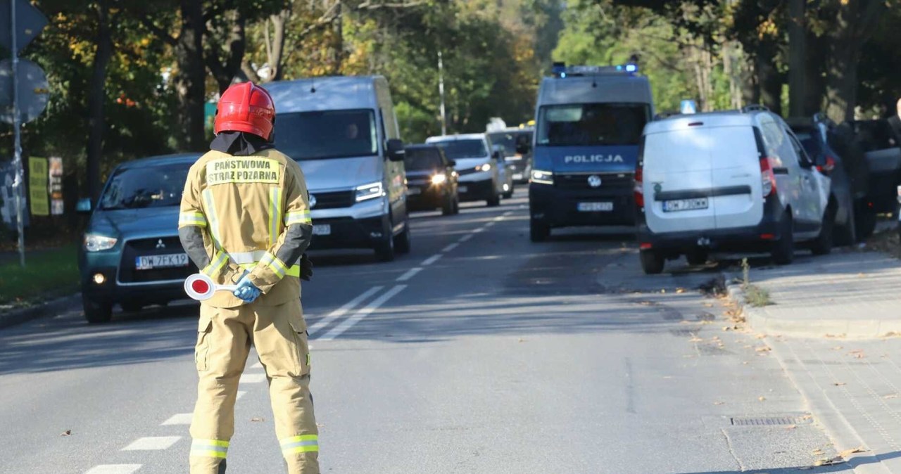 Zawracanie jest stosunkowo prostym manewrem, ale może rodzić problemy /zdj. ilustracyjne /JAROSLAW JAKUBCZAK/POLSKA PRESS /East News