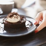 głód na słodycze Zawsze masz miejsce na deser po posiłku? Sprawdź, skąd bierze się ochota na słodkie