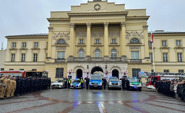 Zawyły policyjne syreny. Funkcjonariusze oddali hołd zmarłemu koledze