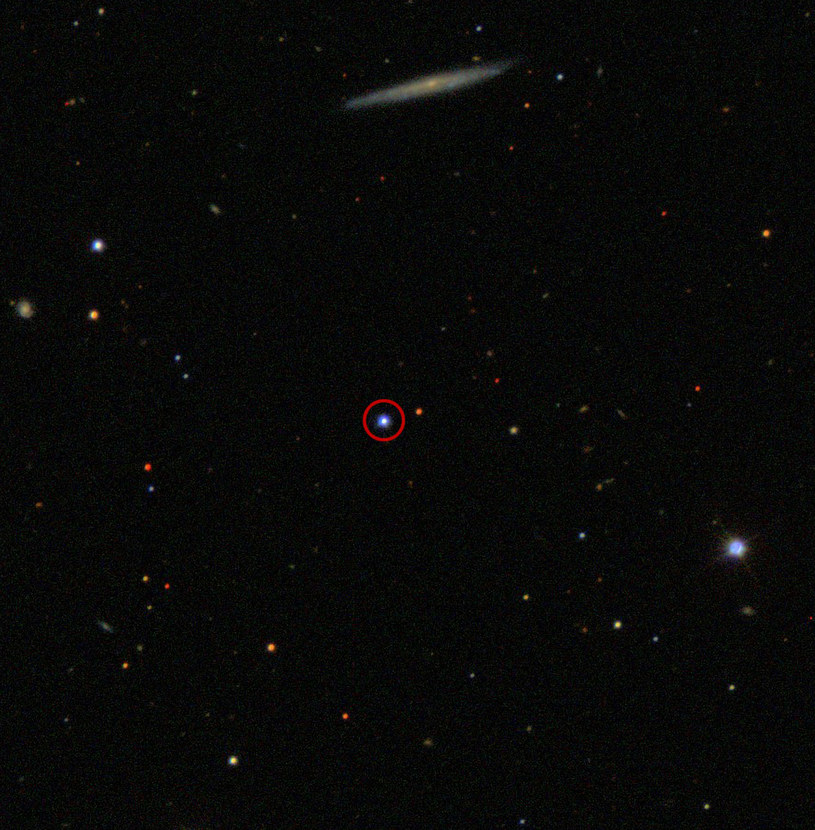 Zaznaczone światło czarnej dziury TON 618 /Sloan Digital Sky Survey /NASA