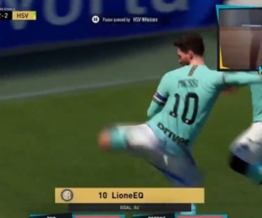 Zbanowany dożywotnio były profesjonalny gracz FIFY 20 gra w Pro Evolution Soccer 2020