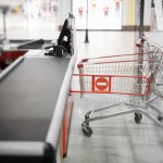 Zbierają paragony wydane w niedzielę. "Żabkami też się zajmiemy"
