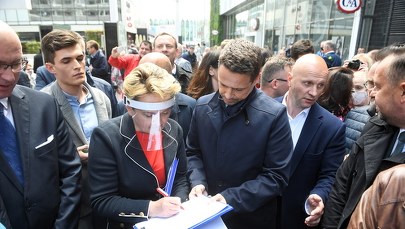 Zbieranie podpisów pod kandydaturą Rafała Trzaskowskiego. PKW odpowiada 